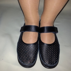 Balerin cu bareta, de culoare neagra, model cu perforatii simetrice - Img 5