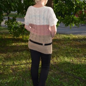 Bluza cu maneca scurta din tricot, design de dungi late, colorate - Img 4