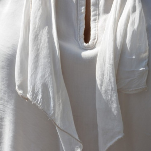 Bluza de matase, de culoare galben pal, cu model de fronseuri - Img 7