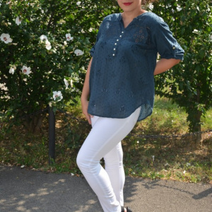 Bluza de vara tip camasa Jeniffer ,model cu broderie si paiete ,nuanta de bleumarin - Img 4