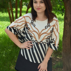 Bluza eleganta Anemona, model abstract,nuanta alb-negru - Img 2