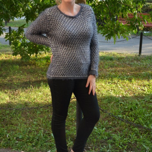 Bluza gri, de iarna, din material cu aspect pufos, design clasic - Img 5