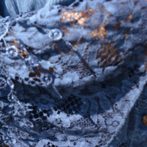Bluza lejera Carina cu insertii de dantela, nuanta de albastru - Img 7