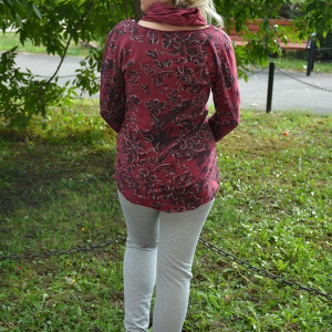 Bluza marsala cu decolteu rotund si maneca lunga, cu esarfa - Img 4