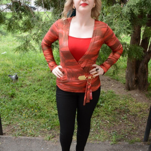 Bluza rafinata de ocazie, rosie, maneca lunga, decolteu adanc - Img 2