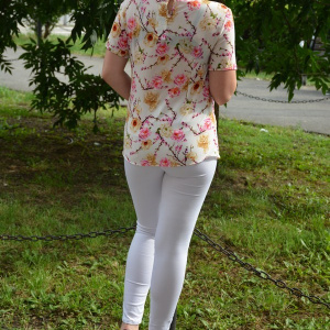 Bluza tinereasca, casual din material subtire cu flori multicolore - Img 4