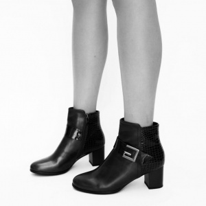 Botina scurta de culoare neagra, cu varf rotund si toc gros - Img 3