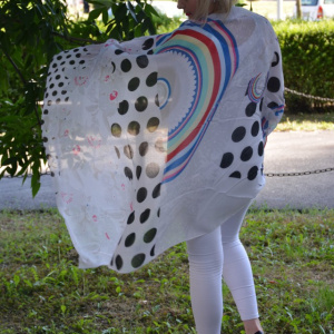 Esarfa de zi din vascoza fina, design multicolor cu buline, flori - Img 2