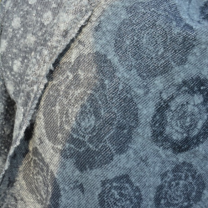 Esarfa eleganta de dama, material plin culoare gri cu fir argintiu - Img 3