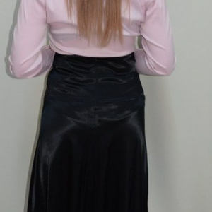 Fusta eleganta, de culoare neagra, din saten cu broderie maro - Img 5