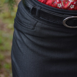 Fusta trendy de culoare neagra, cu croi clasic si model simplist - Img 4