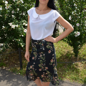 Fuste lejere, midi, nuanta de negru, cu imprimeu floral multicolor - Img 4