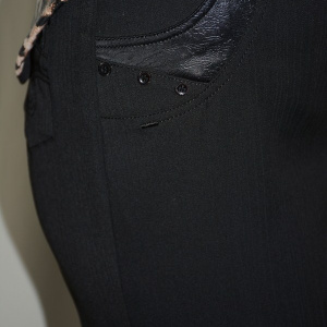 Pantalon chic, de culoare neagra, design de piele aplicata - Img 4