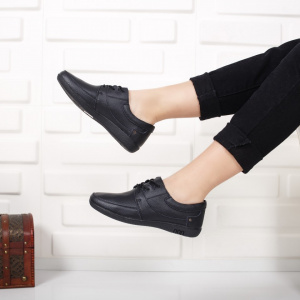 Pantof cu siret, tip mocasin, de culoare neagra, din piele moale - Img 6