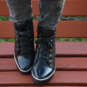 Pantof modern cu platforma ascunsa si tinte mici, nuanta neagra - Img 2