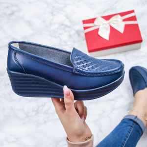 Pantofi cu platforma ,model din piele ,nuanta de bleumarin - Img 2