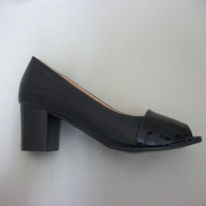 Pantofi cu toc mediu, eleganti, negri, decupati in fata, combinatie cu lac - Img 3