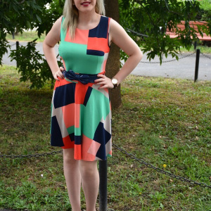 Rochie casual,  fara maneci, cu fusta in clos - Img 3