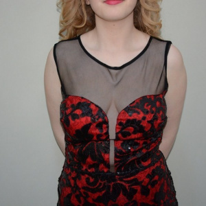 Rochie chic, nuante de negru-rosu, design interesant de paiete - Img 4