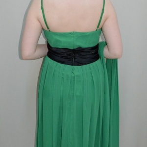 Rochie de ocazie din voal aplicat peste saten, in nuanta de verde - Img 5