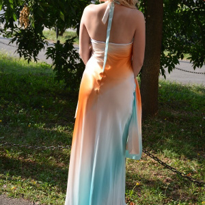 Rochie de seara deosebita, model lung, din material satinat colorat - Img 4