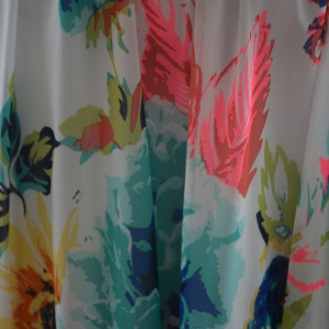 Rochie de vara, model asimetric cu imprimeu floral viu colorat - Img 6