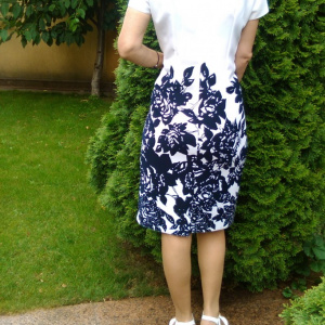 Rochie de zi, cu maneca scurta si imprimeu mare pe fond alb - Img 4