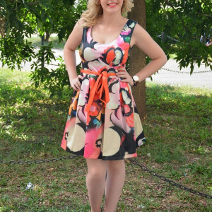 Rochie de zi, multicolora si cu imprimeu floral deosebit - Img 3