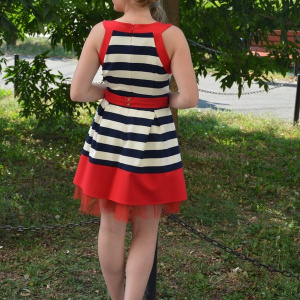 Rochie eleganta, cu dungi bleumarin-albe si contur rosu - Img 5