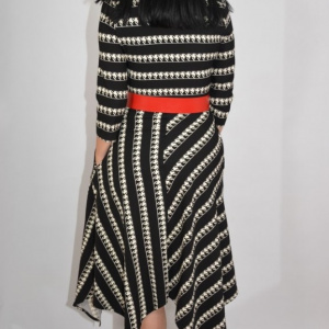 Rochie eleganta Zoey model cu dungi pepit,decolteu la baza gatului,model evazat,nuanta negru - Img 5