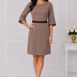 Rochie evazata, de culoare maro, dantela aplicata in talie