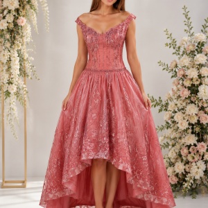 Rochie fashion de seara, nuanta de roz cu margele aplicate