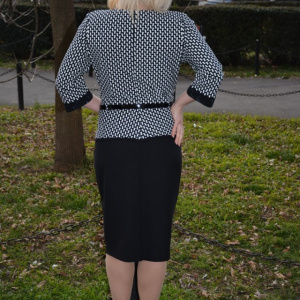 Rochie fashion tip costum, culoare negru-alb cu insertii de strasuri - Img 5