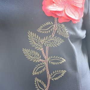 Rochie neagra cu maneci trei-sferturi prevazuta cu broderie - Img 4