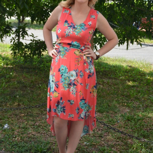 Rochie rafinata, midi, culoare corai, cu un croi asimetric - Img 3