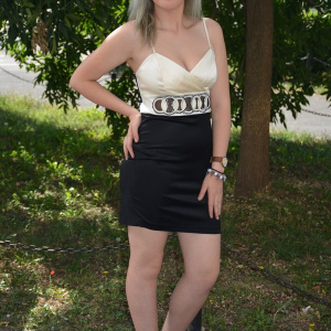 Rochie scurta de gala, dreapta, cu decolteu in V si bretele subtiri - Img 6