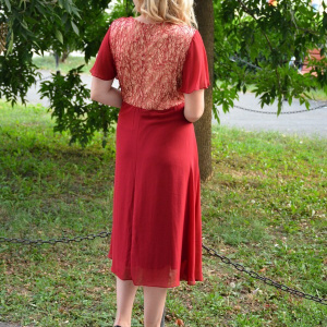 Rochie scurta de ocazie, de culoare marsala, cu croi usor evazat - Img 2