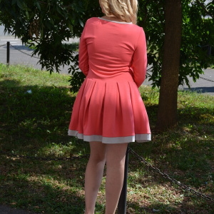 Rochie tinereasca, chic, evazata in partea de jos, in nuanta de corai - Img 5