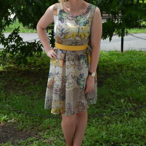 Rochie tinereasca de zi, cu croiala evazata si design multicolor - Img 5