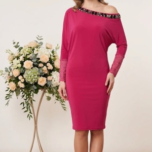 Rochie tinereasca, nuanta de roz, pietre fashion aplicate