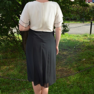 Rochie trendy de ocazie in combinatie de negru-alb, din voal fin - Img 4