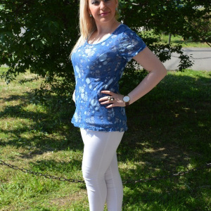 Tricou albastru, cu design tineresc, prevazut cu top alb simplu - Img 3
