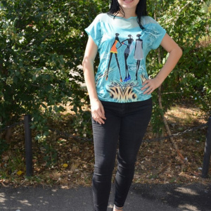 Tricou in nuanta de turcoaz, maneci scurte, imprimeu interesant aplicat - Img 3