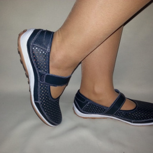 Balerin din piele de culoare bleumarin cu model din decupaje - Img 4