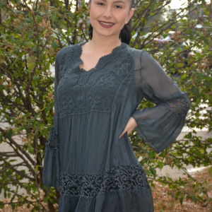 Bluza Amalia cu insertii de broderie si decolteu in V,nuanta de gri - Img 3