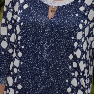 Bluza casual de dama, masura mare, bleumarin cu design alb - Img 5