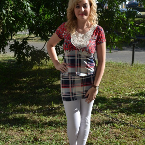 Bluza lunga pentru colanti, tip tunica, cu insertie de dantela - Img 6
