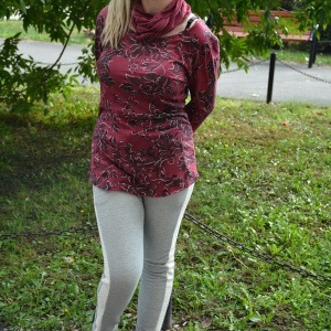 Bluza marsala cu decolteu rotund si maneca lunga, cu esarfa - Img 5