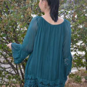 Bluza moderna Kara cu insertii de broderie si dantela,nuanta de verde - Img 5