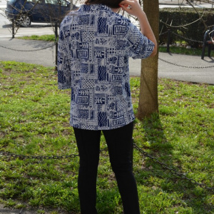 Bluza oversize cu nasturi in fata, alb-bleumarin-rosu, masura mare - Img 5